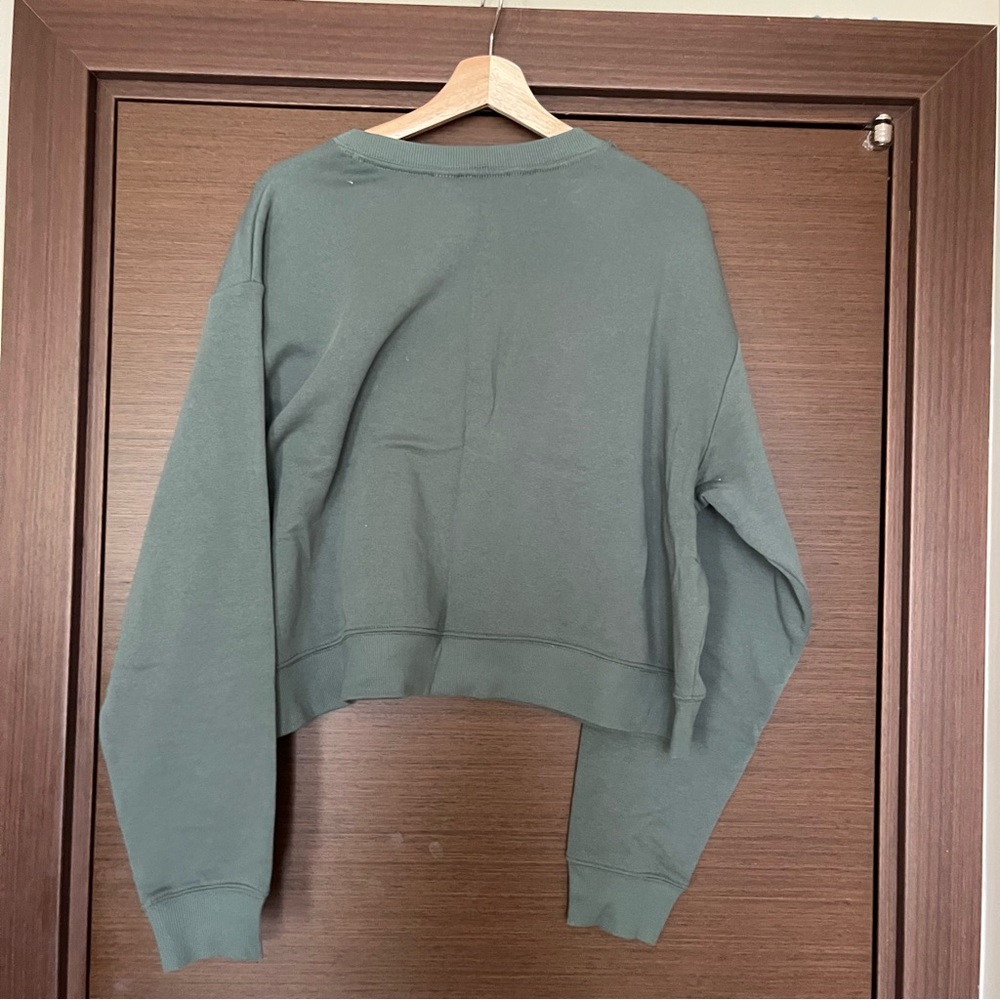 H&M Cropped Oversized Crew New Pull Over Sweater
